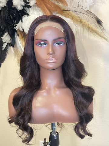Queen’s “Brandy” wig